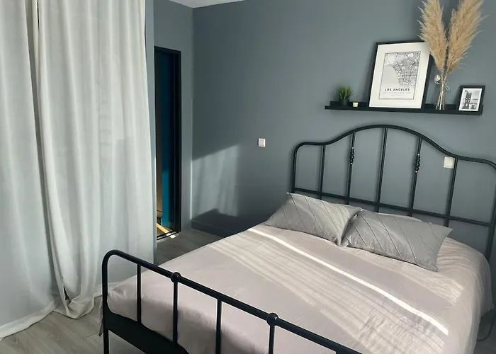 Charmante Echoppe En Pierre Proche Gare *