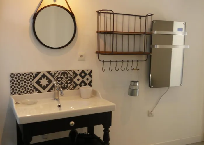 Charmante Echoppe En Pierre Proche Gare 利布尔讷